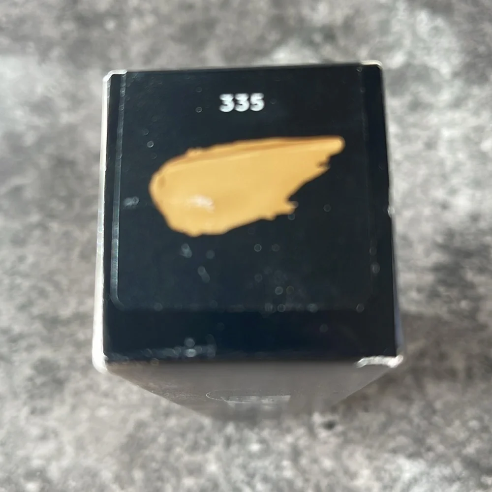 Fenty 335 PRO FILT'R SOFT MATTE LONGWEAR FOUNDATION